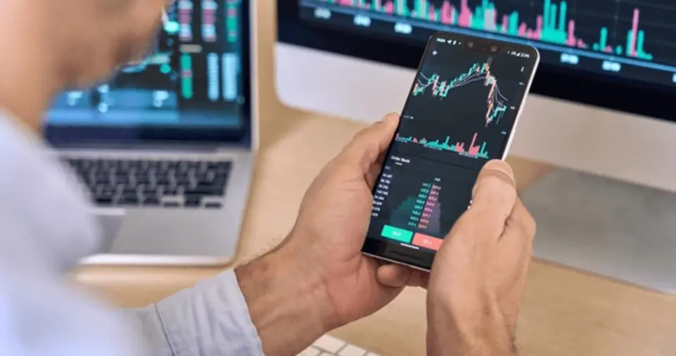 Short-Selling Cryptocurrencies